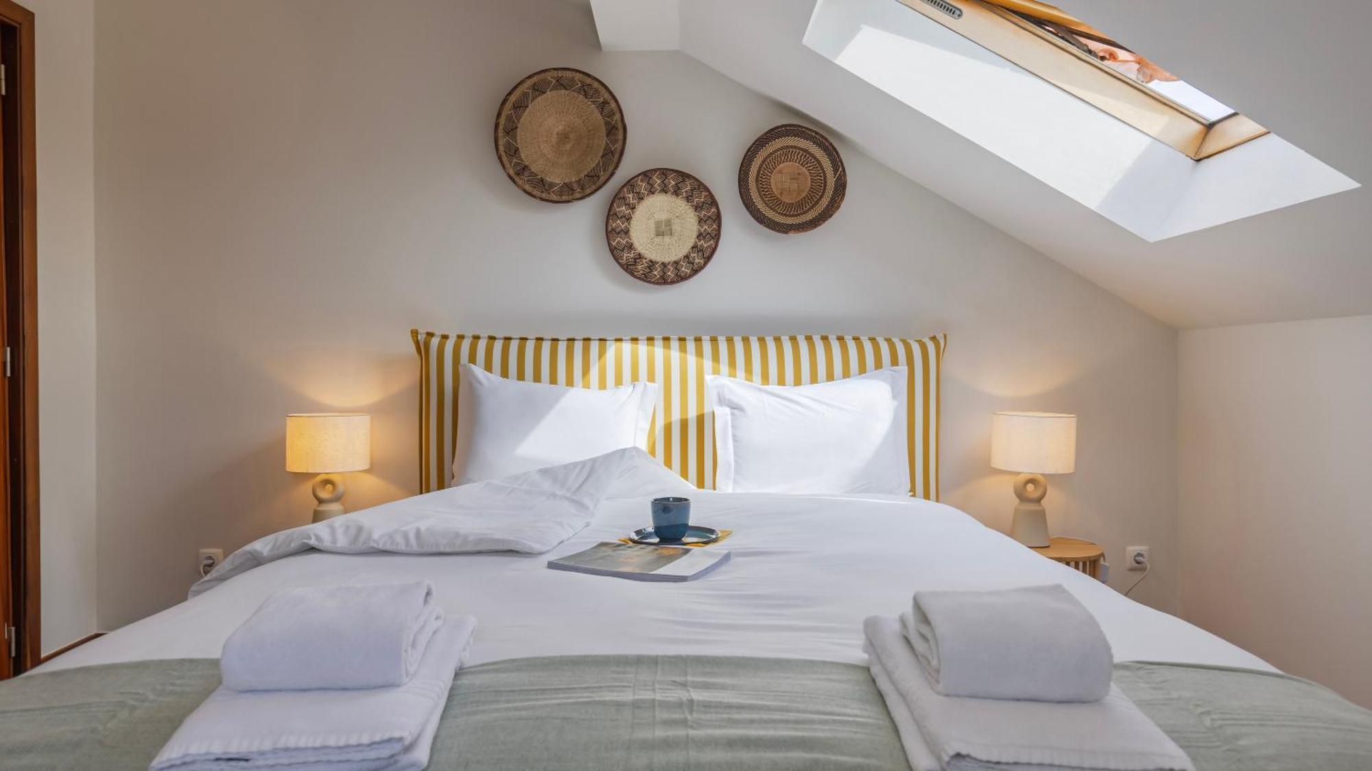 Authentic Living With A View By Lovelystay Apartment *