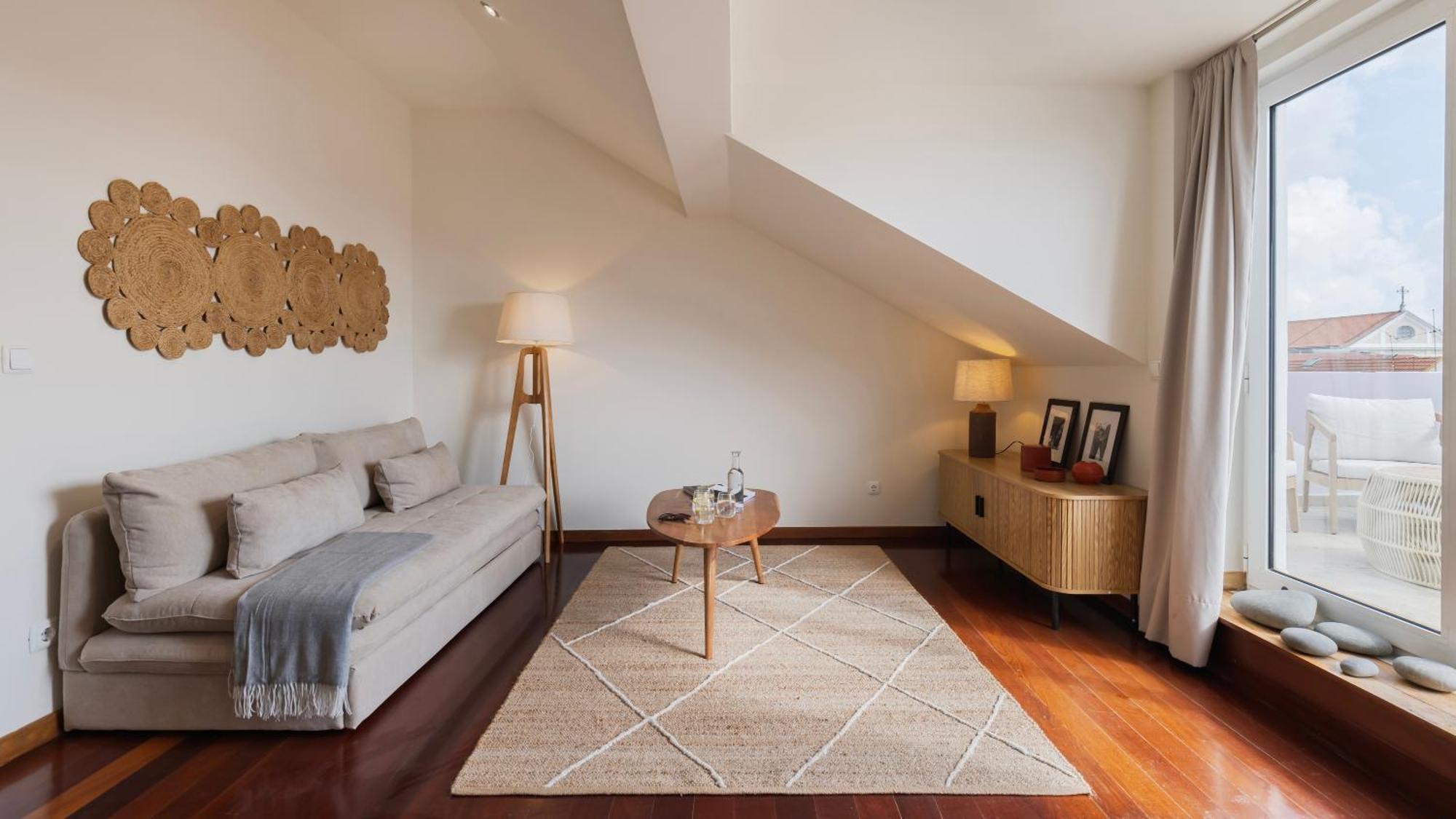 Authentic Living With A View By Lovelystay Apartment