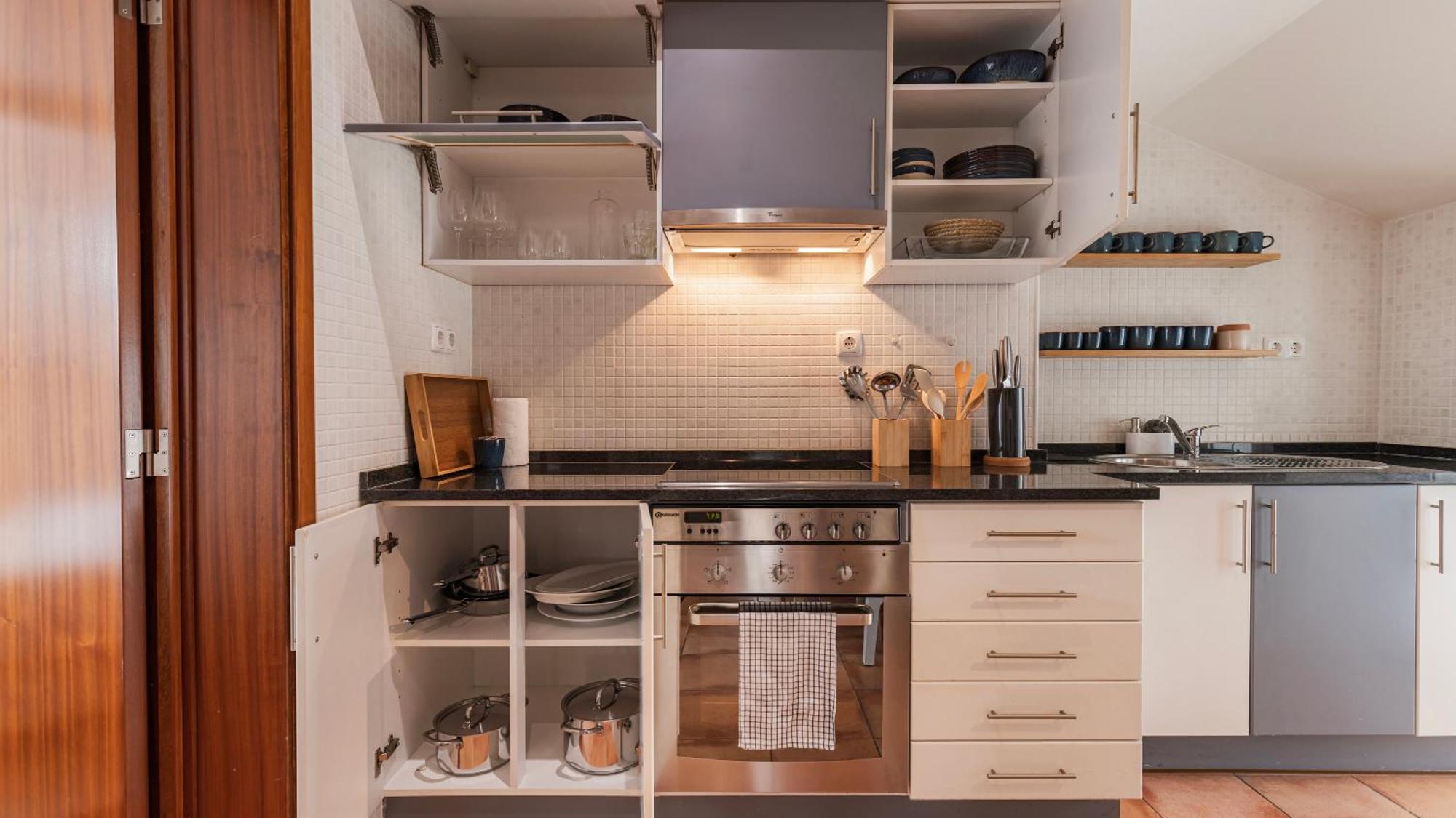 Authentic Living With A View By Lovelystay Apartment *